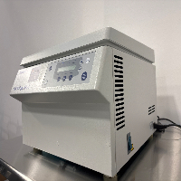 Eppendorf  Centrifuge 5804 image 1
